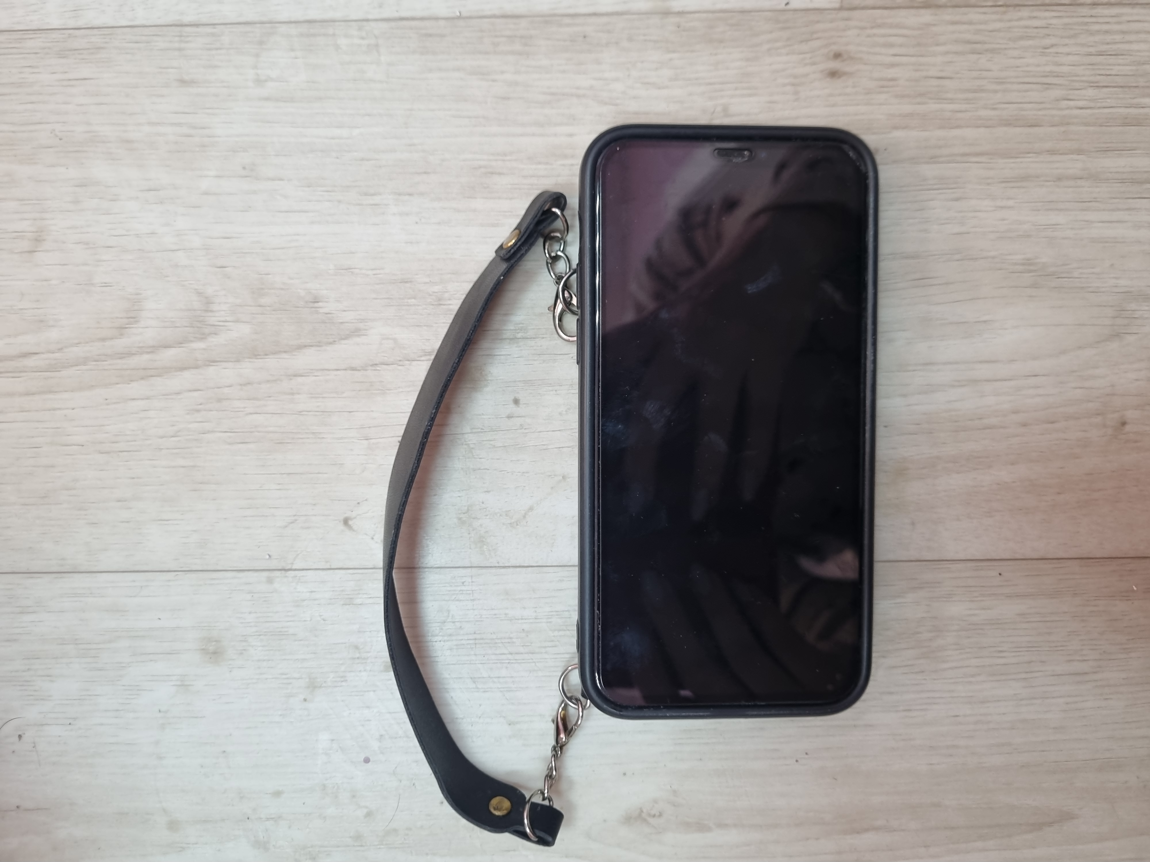 Торги №1654110 Лот №4015813 1. мобильный телефон марки «iPhone» - торги по банкротству 2