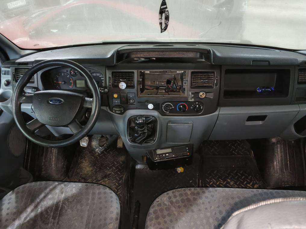 Торги №1654206 Лот №4015996 Автобус класса В Ford Transit 222700, категории D - торги по банкротству 12