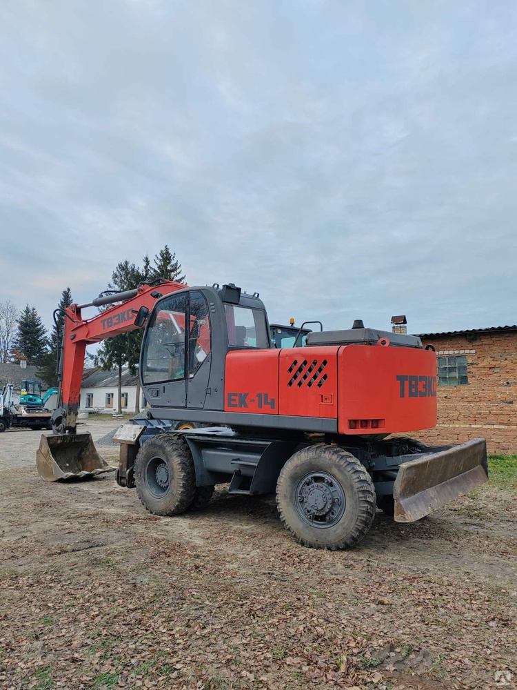 Торги №1654236 Лот №4016070 Экскаватор ЕК-14-90 - торги по банкротству 2