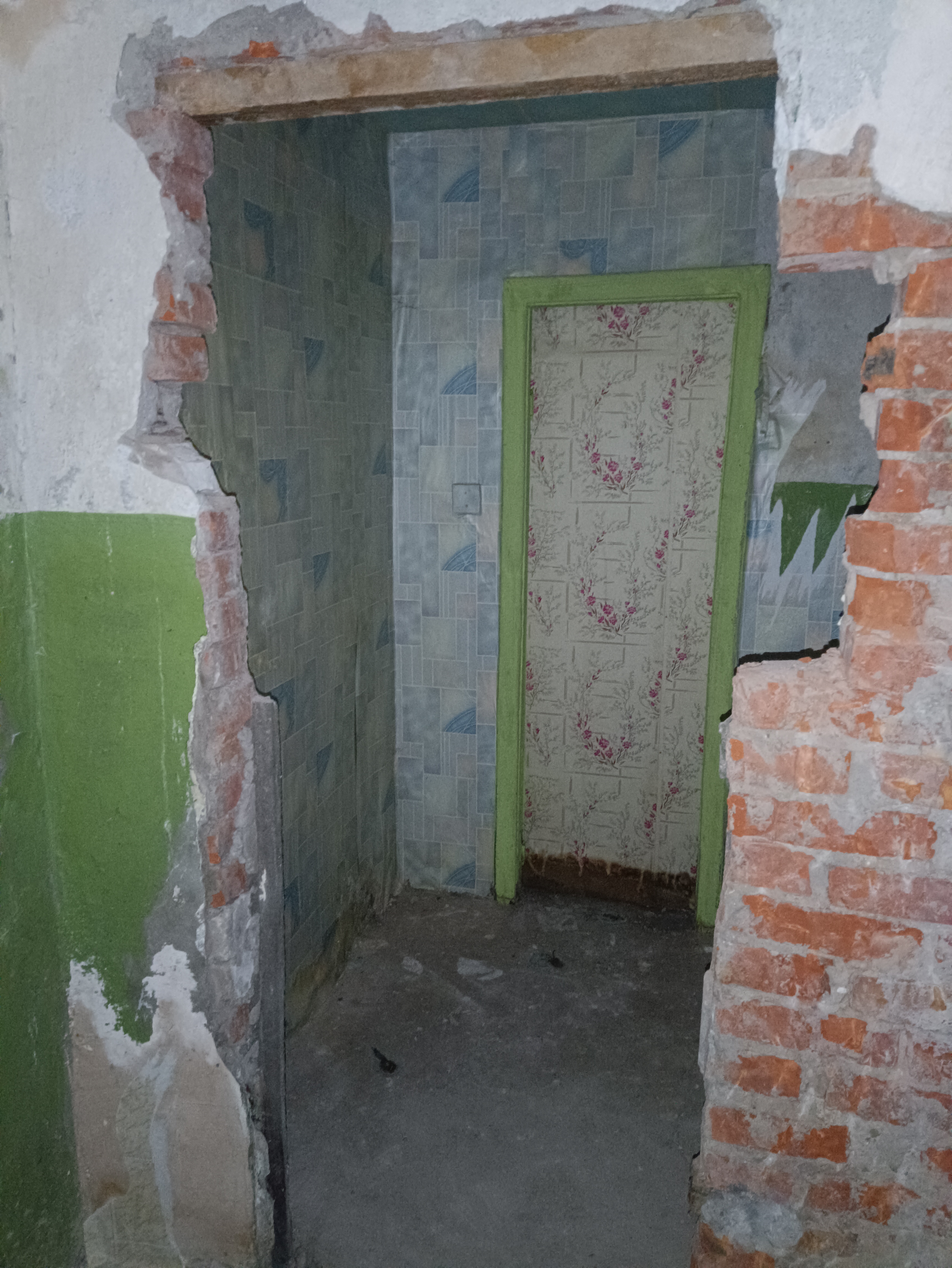 Торги №1658319 Лот №4025341 Нежилое помещение  площадью 200,5 кв. - торги по банкротству 6
