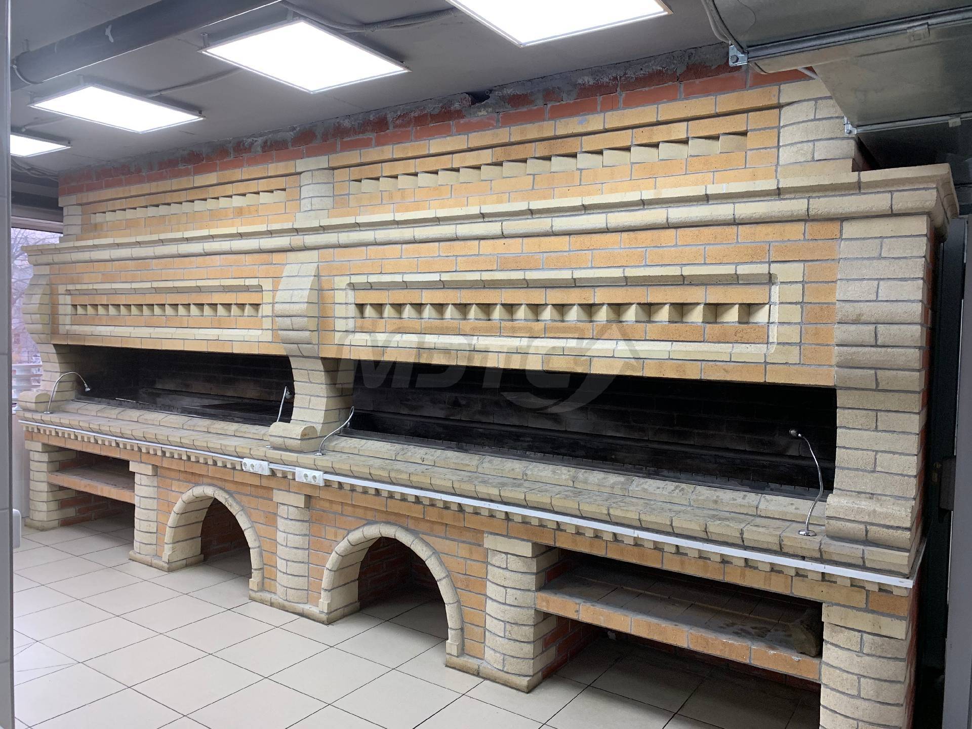 Торги №604944 Лот №417239 нежилое здание, п. 2522,2 кв.м. - торги по банкротству 17